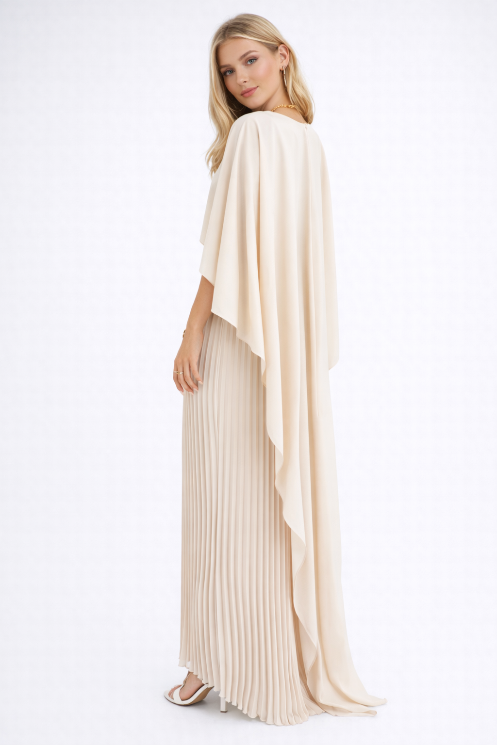 Jazlynn Elegante Maxi Jurk  - Cape Overlay & Plooirok