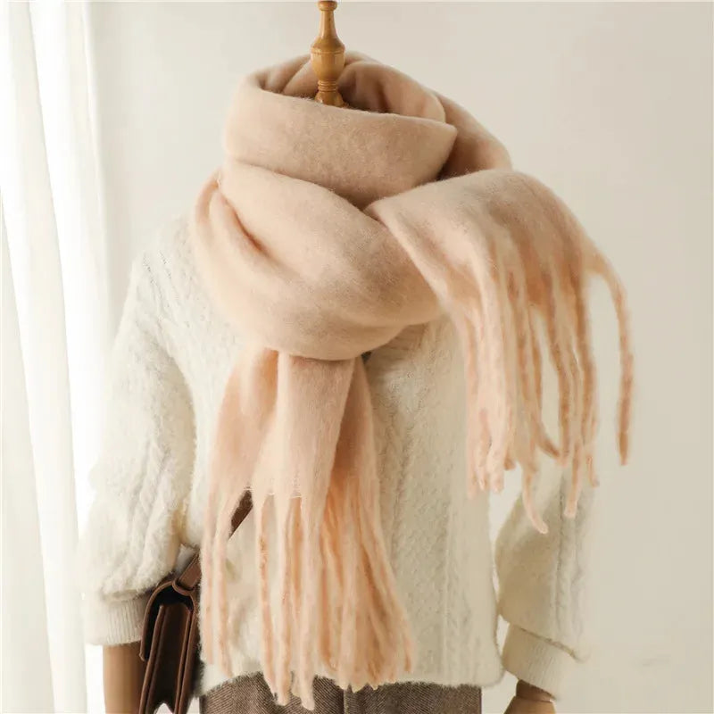 Amarah Zachte Scarf voor Dames - Trendy met Franjes