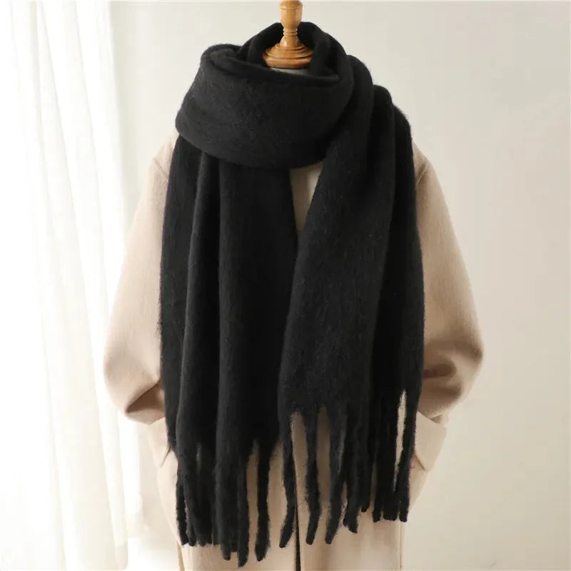 Amarah Zachte Scarf voor Dames - Trendy met Franjes