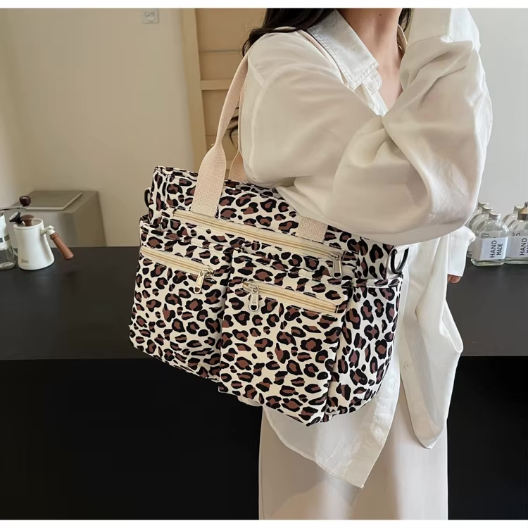 Tote Bag met Meerdere Ritsvakken