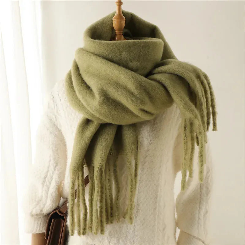 Amarah Zachte Scarf voor Dames - Trendy met Franjes